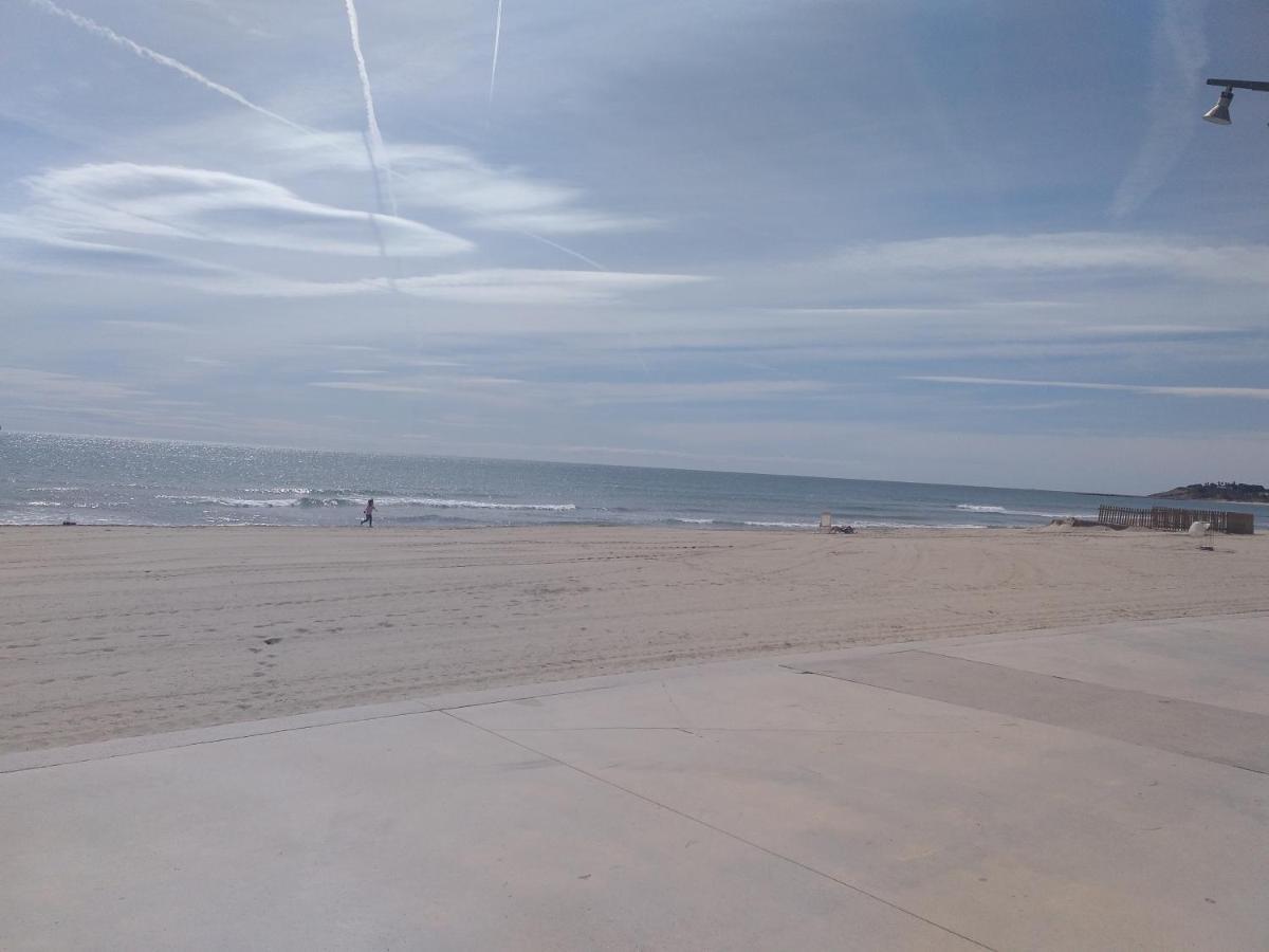 La Pineda Beach Studio Near Port Aventura Apartment ภายนอก รูปภาพ